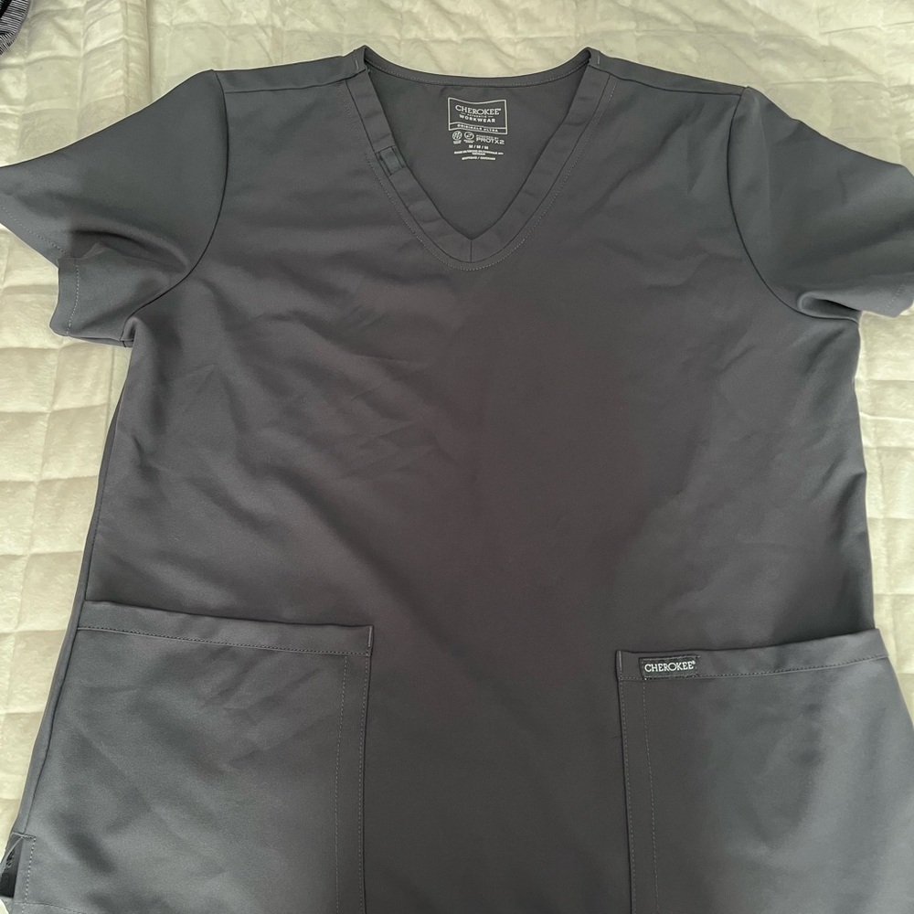 Cherokee Gray Scrub Top